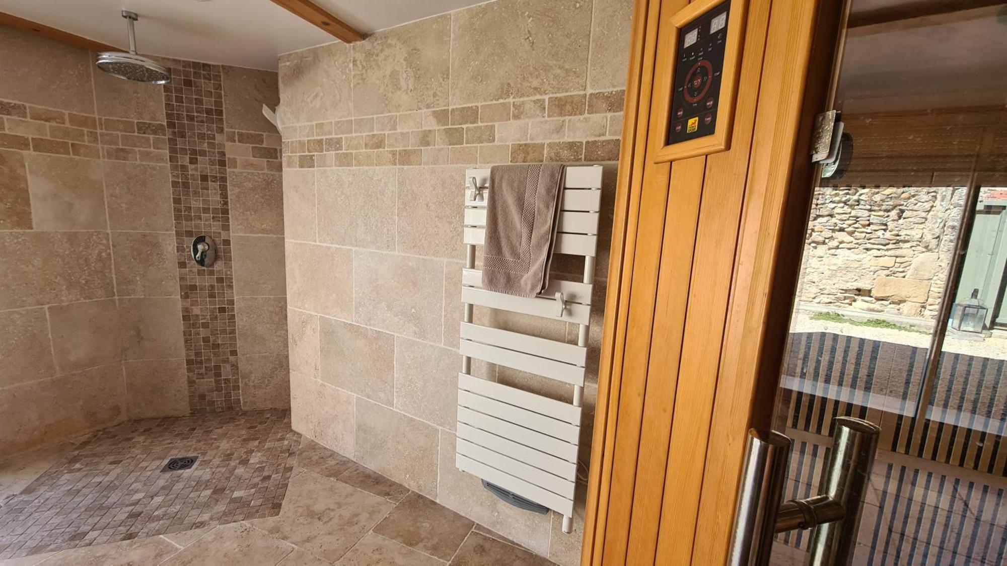 Gite Le Caprice Spa & Sauna Genissieux Bagian luar foto